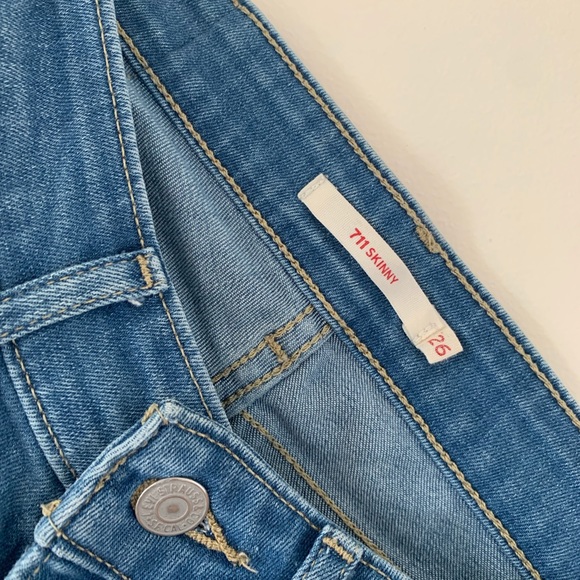 Levi’s 711 Skinny Med Blue - Picture 2 of 4
